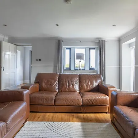 Hill Apartment Bradford (West Yorkshire)
