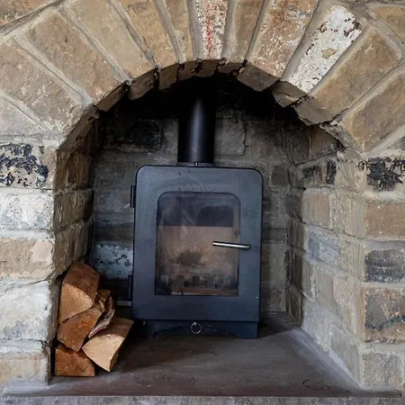 Hill * Bradford (West Yorkshire)